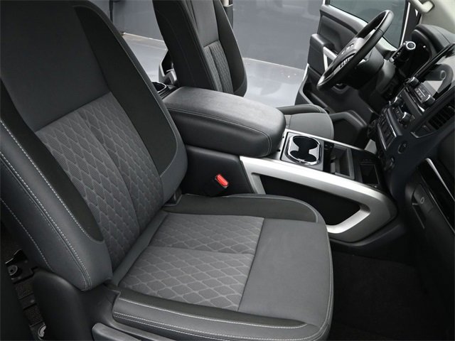 Used 2024 Nissan Titan SV w/ SV Convenience Package image 27