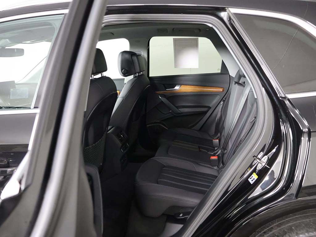 Used 2023 Audi Q5 2.0T Premium Plus w/ Premium Plus Package AWD/4WD image 33