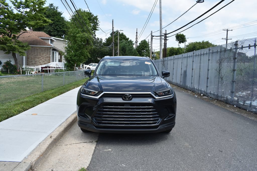 Used 2025 Toyota Grand Highlander FWD image 3