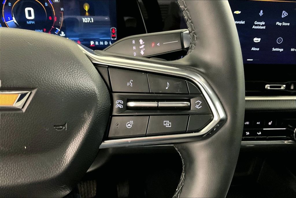 Used 2025 Chevrolet Equinox LT AWD/4WD image 12