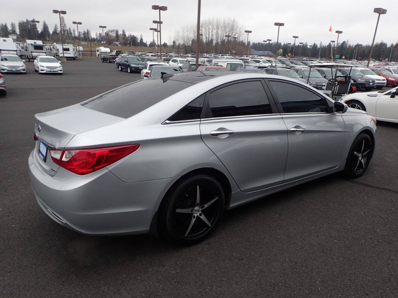 Used 2013 Hyundai Sonata Limited w/ Premium Pkg FWD image 5