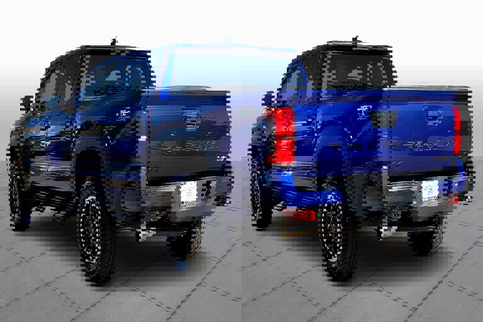 Used 2025 Toyota Tacoma TRD Off-Road image 10