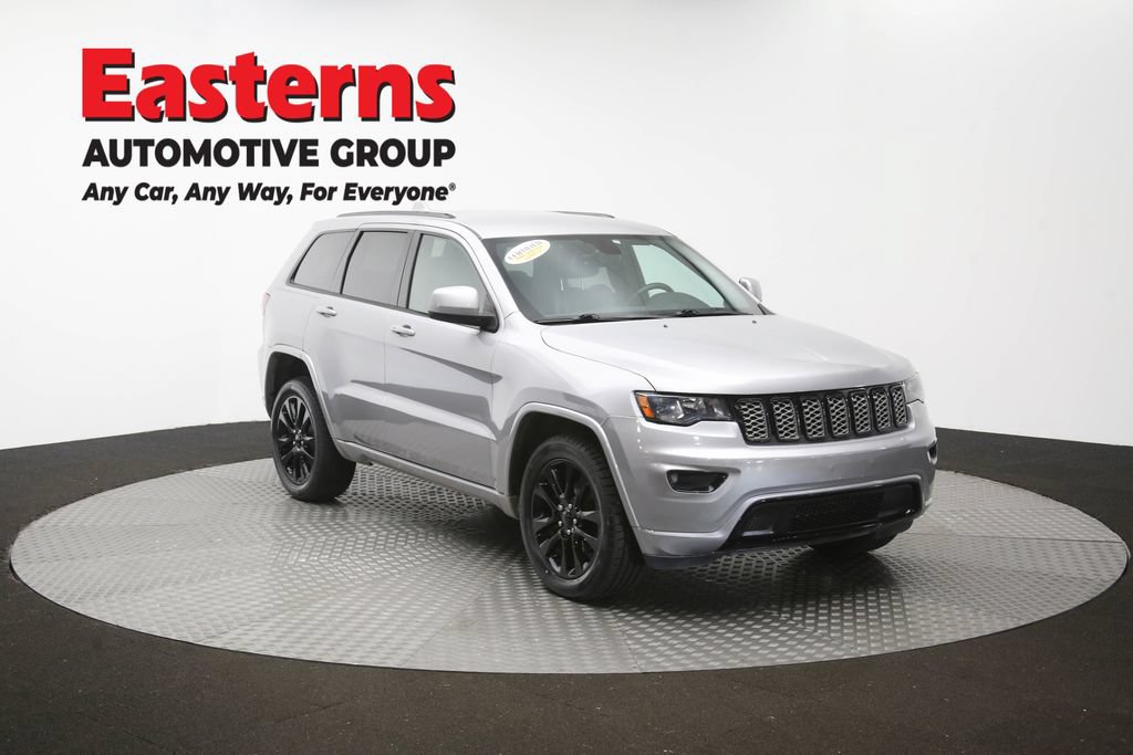 Used 2017 Jeep Grand Cherokee Altitude AWD/4WD image 49
