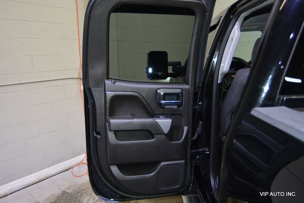 Used 2015 Chevrolet Silverado 2500 LT w/ LT Convenience Package AWD/4WD image 9