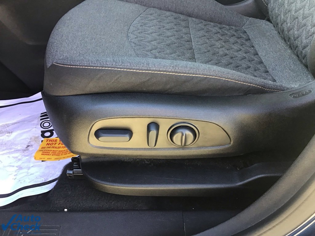 Used 2023 Chevrolet Equinox LT image 28