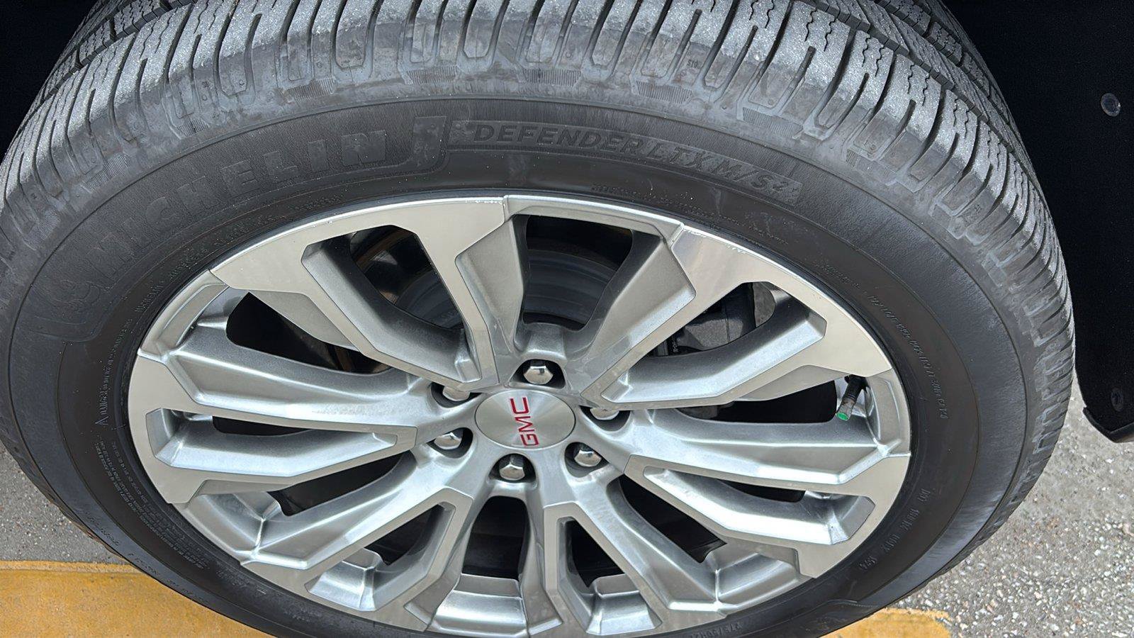 Used 2022 GMC Yukon Denali AWD/4WD image 12