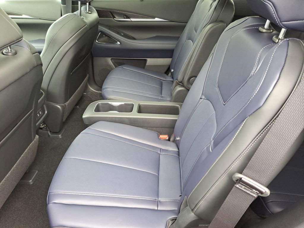 Certified 2026 INFINITI QX60 Sport w/ Dark Cargo Package image 17