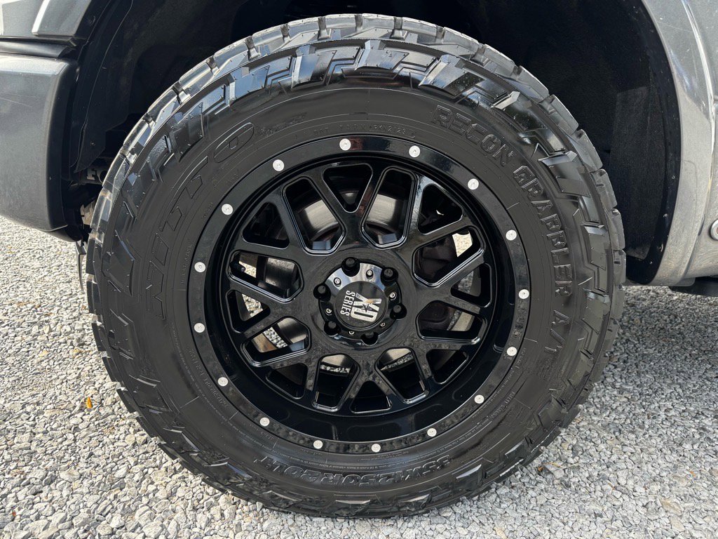 Used 2015 Ford F150 Platinum w/ Equipment Group 701A Luxury image 8