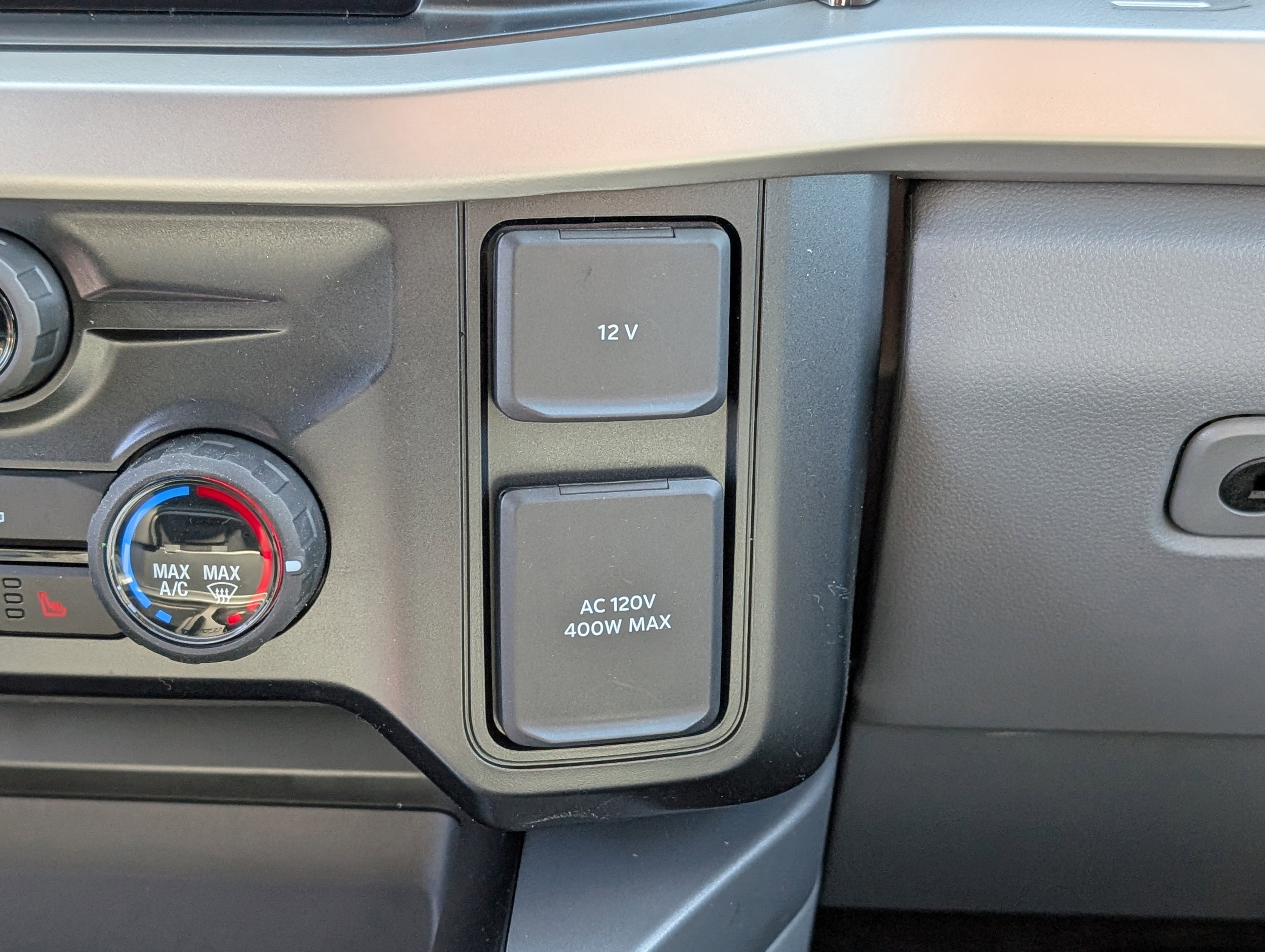 New 2025 Ford F350 XLT w/ Black Appearance Package image 24