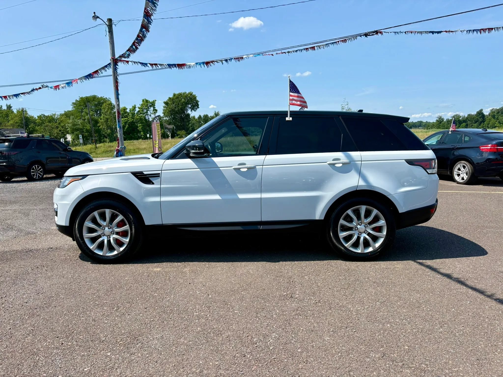 Used 2016 Land Rover Range Rover Sport Supercharged AWD/4WD image 2