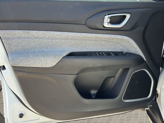 Used 2024 Jeep Compass Sport image 15