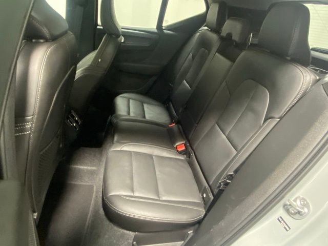 Certified 2025 Volvo XC40 B5 Core image 14