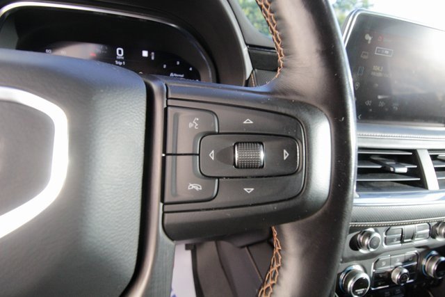 Used 2023 GMC Yukon XL AT4 w/ Technology Package image 26