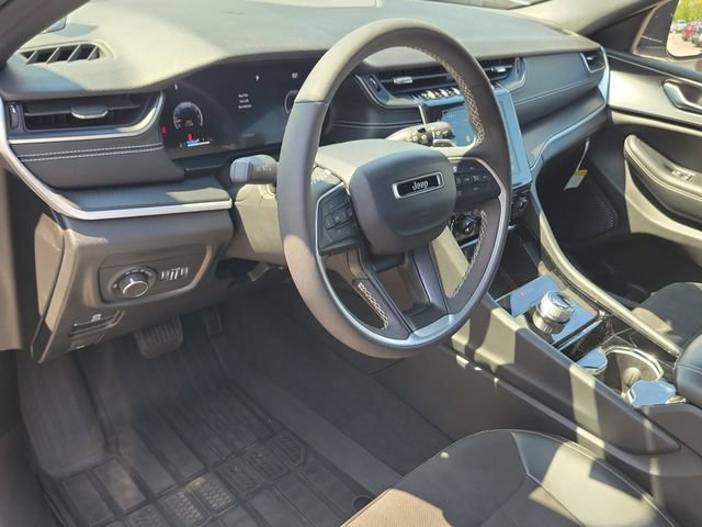 Used 2023 Jeep Grand Cherokee L Laredo RWD image 21