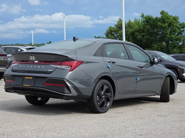 New 2026 Hyundai Elantra SEL FWD image 17
