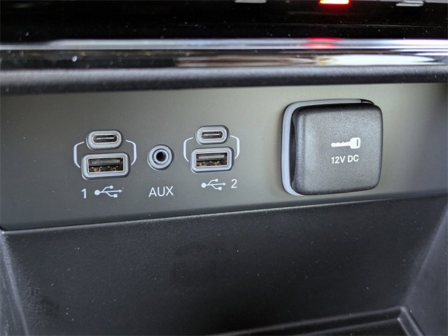 New 2025 Jeep Grand Cherokee Limited w/ Black Appearance Package image 24