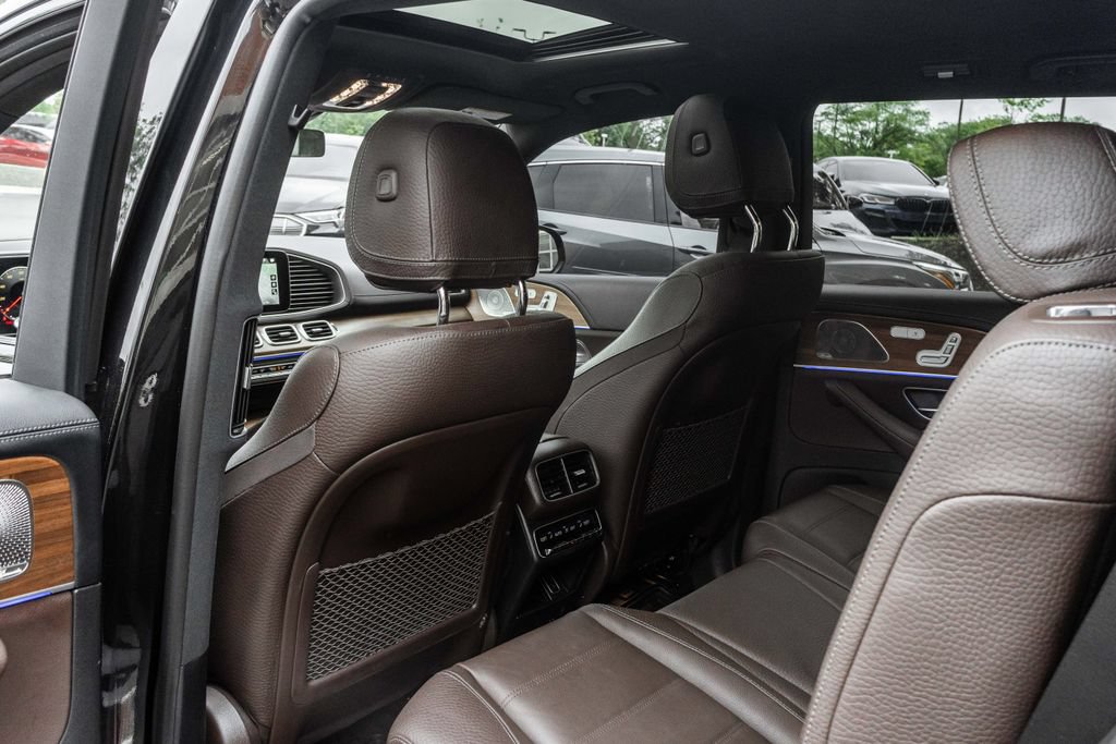 Used 2022 Mercedes-Benz GLS 450 4MATIC image 31