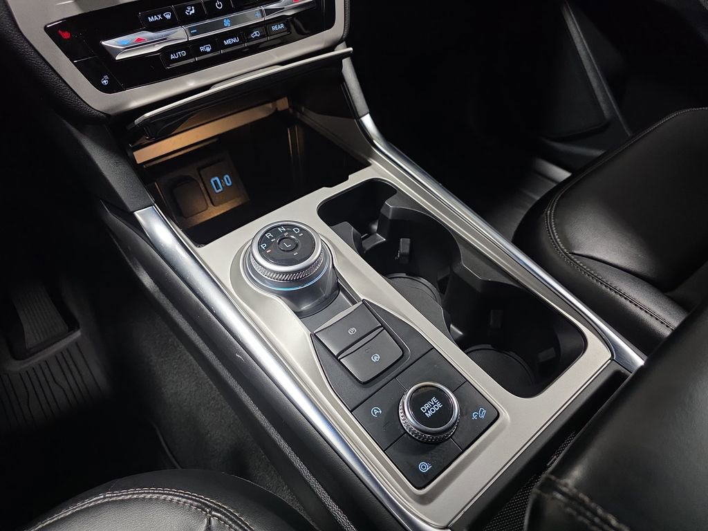 Used 2023 Ford Explorer XLT w/ Equipment Group 202A image 25
