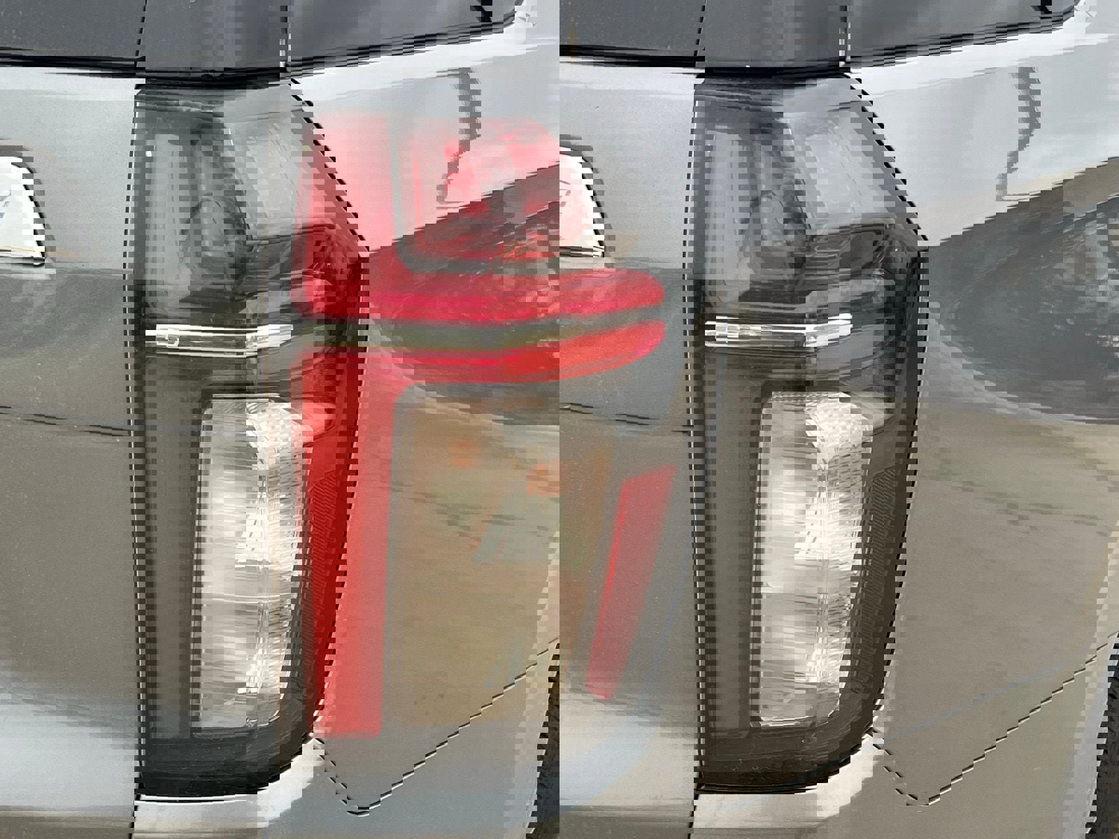 Used 2021 Chevrolet Tahoe LT w/ LT Signature Package RWD image 14