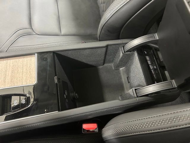 Used 2025 Volvo XC90 B6 Plus AWD/4WD image 26