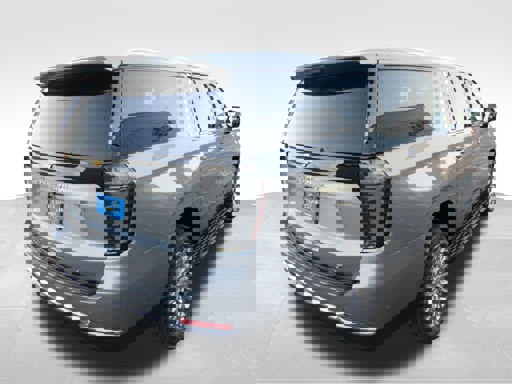 New 2026 Chevrolet Suburban LT image 6