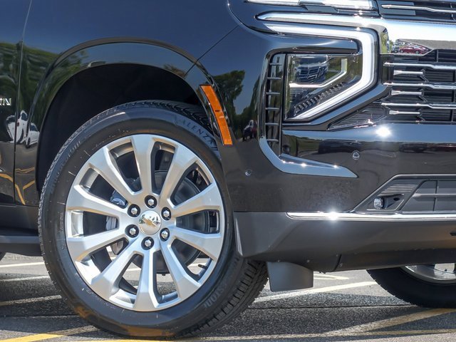 New 2026 Chevrolet Suburban Premier image 4