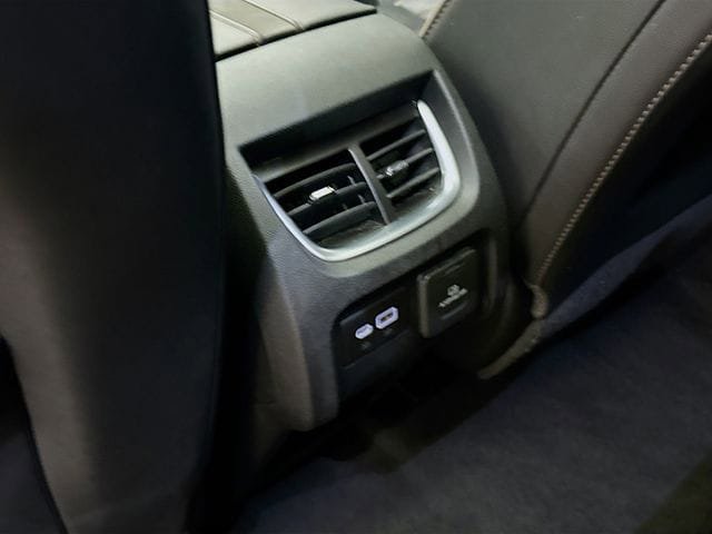 Used 2021 Chevrolet Blazer Premier w/ Driver Confidence II Package FWD image 29