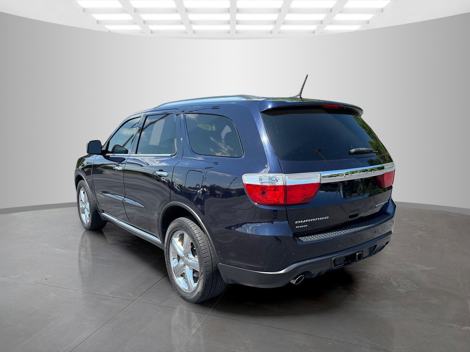 Used 2011 Dodge Durango Citadel w/ Trailer Tow Group IV AWD/4WD image 4