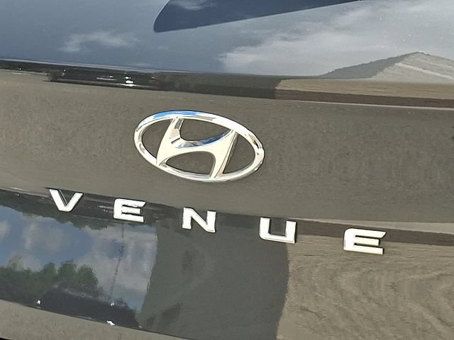 Certified 2026 Hyundai Venue SEL FWD image 30