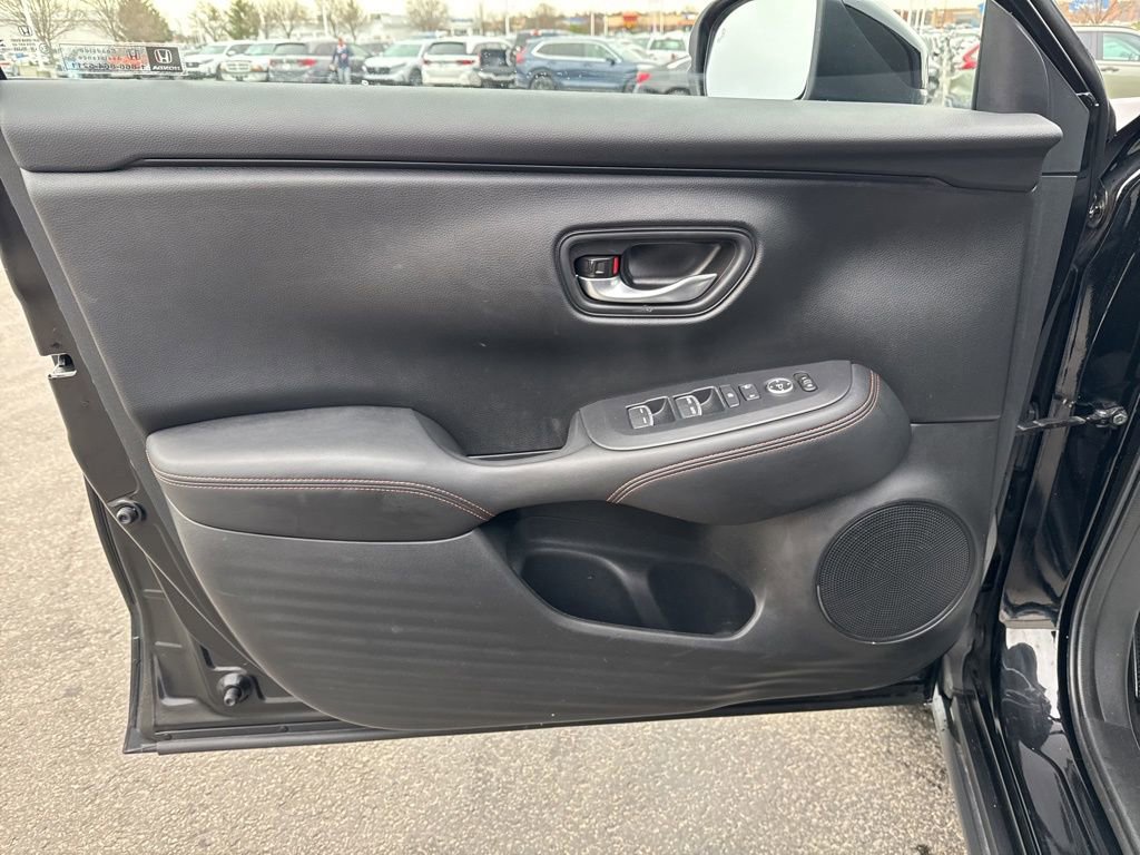 Used 2025 Honda HR-V Sport image 29