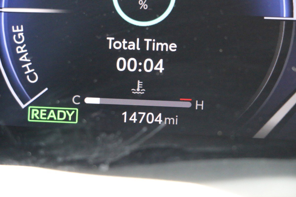 Used 2025 Toyota Camry XLE FWD image 32