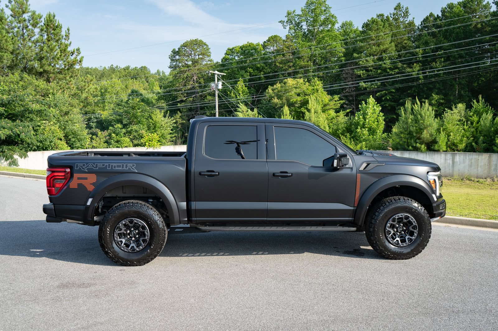 Used 2025 Ford F150 Raptor w/ Equipment Group 803A Raptor R AWD/4WD image 28