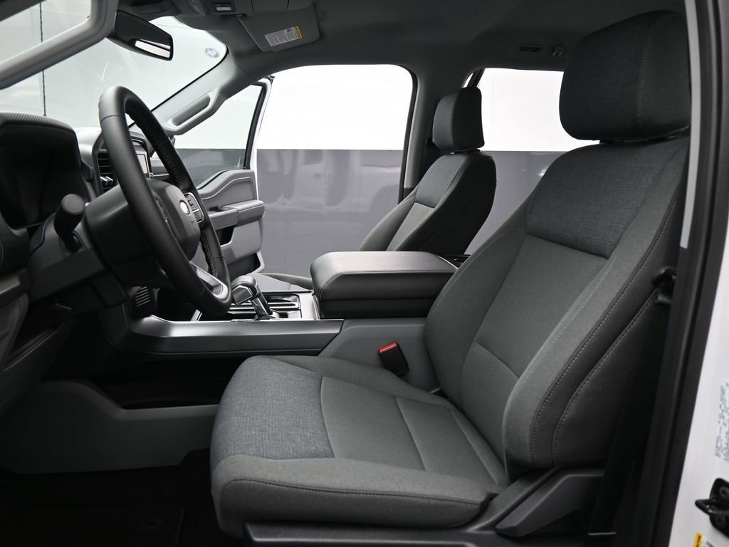 New 2025 Ford F150 Lightning XLT image 11