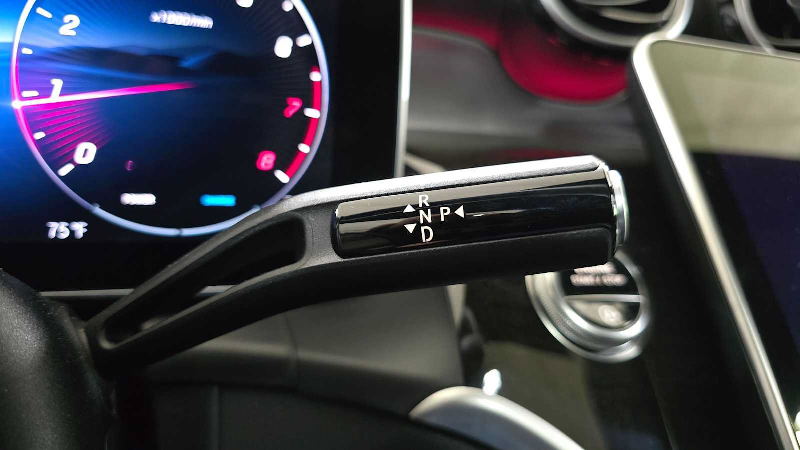 Certified 2026 Mercedes-Benz GLC 300 4MATIC image 36