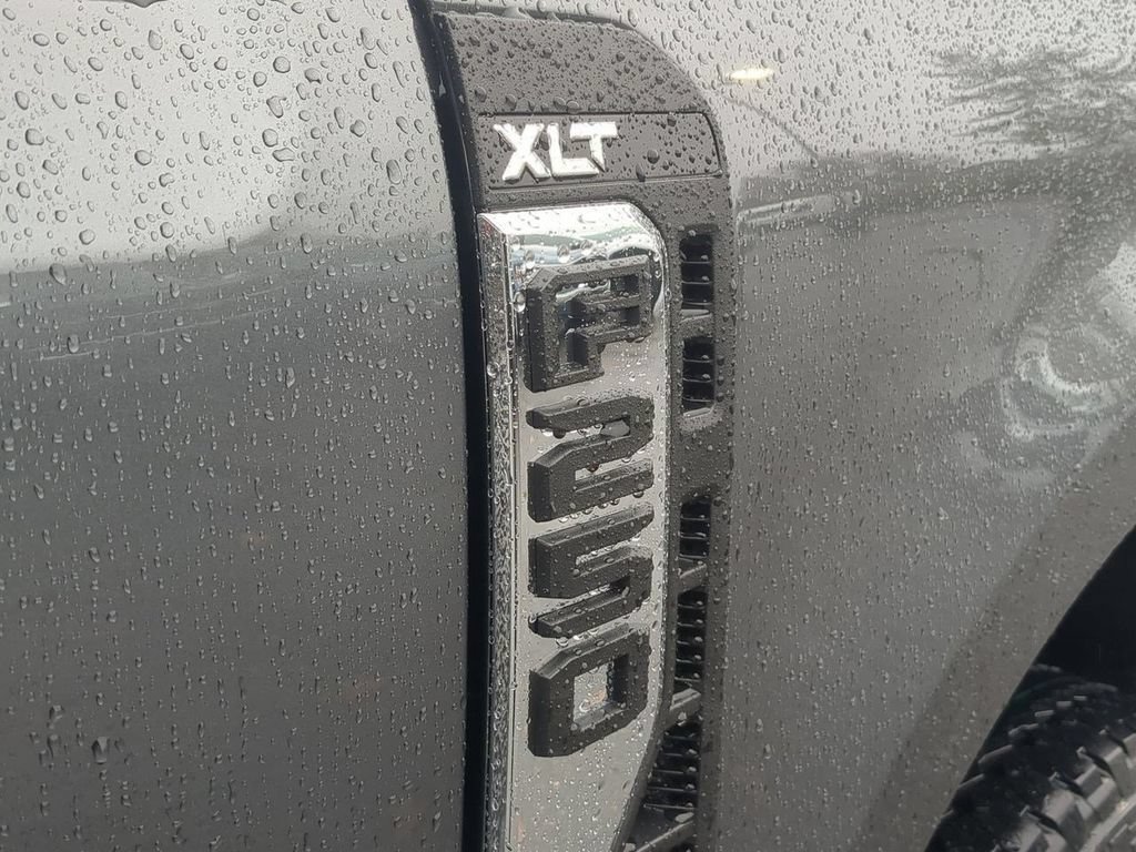 New 2026 Ford F250 XLT w/ XLT Premium Package AWD/4WD image 27