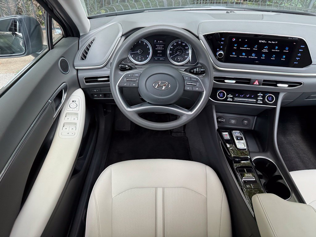 Certified 2023 Hyundai Sonata SEL w/ Preferred Accessory Package FWD image 28