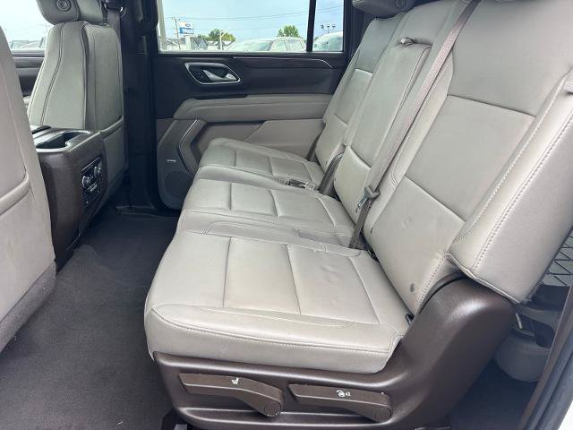 Used 2022 Chevrolet Suburban LT w/ Luxury Package AWD/4WD image 15