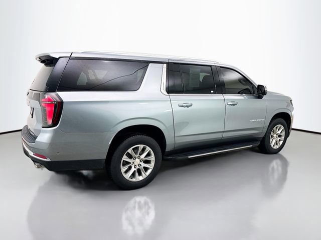 Used 2025 Chevrolet Suburban Premier w/ Sun And Tow Package image 9