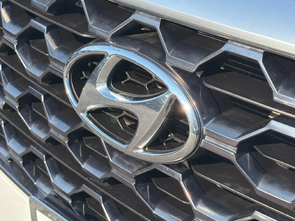 Used 2020 Hyundai Santa Fe SEL w/ Convenience Package FWD image 12