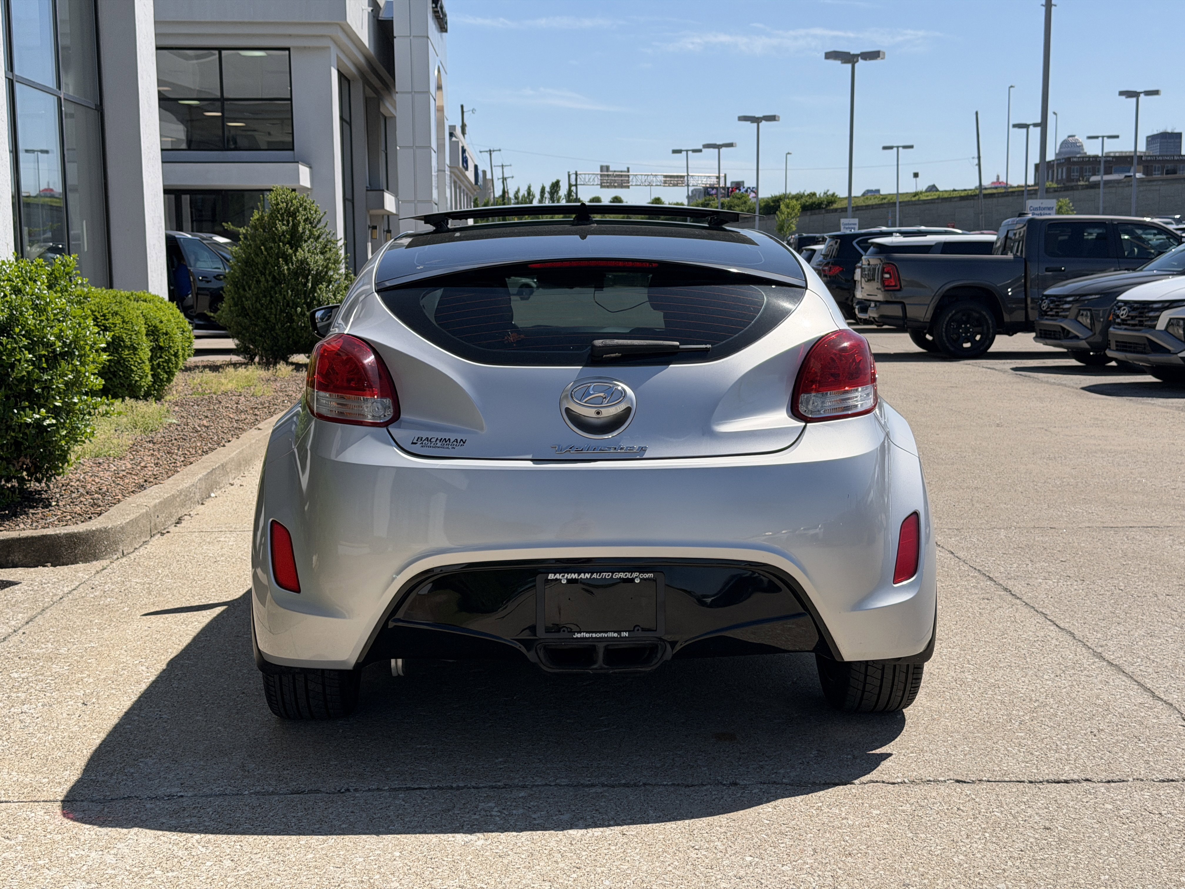 Used 2017 Hyundai Veloster Value Edition FWD image 6