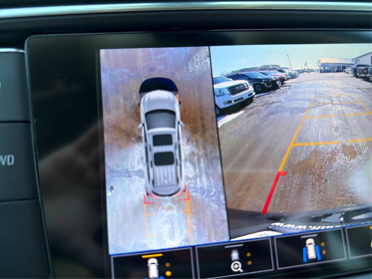 Used 2022 Buick Enclave Avenir AWD/4WD image 29