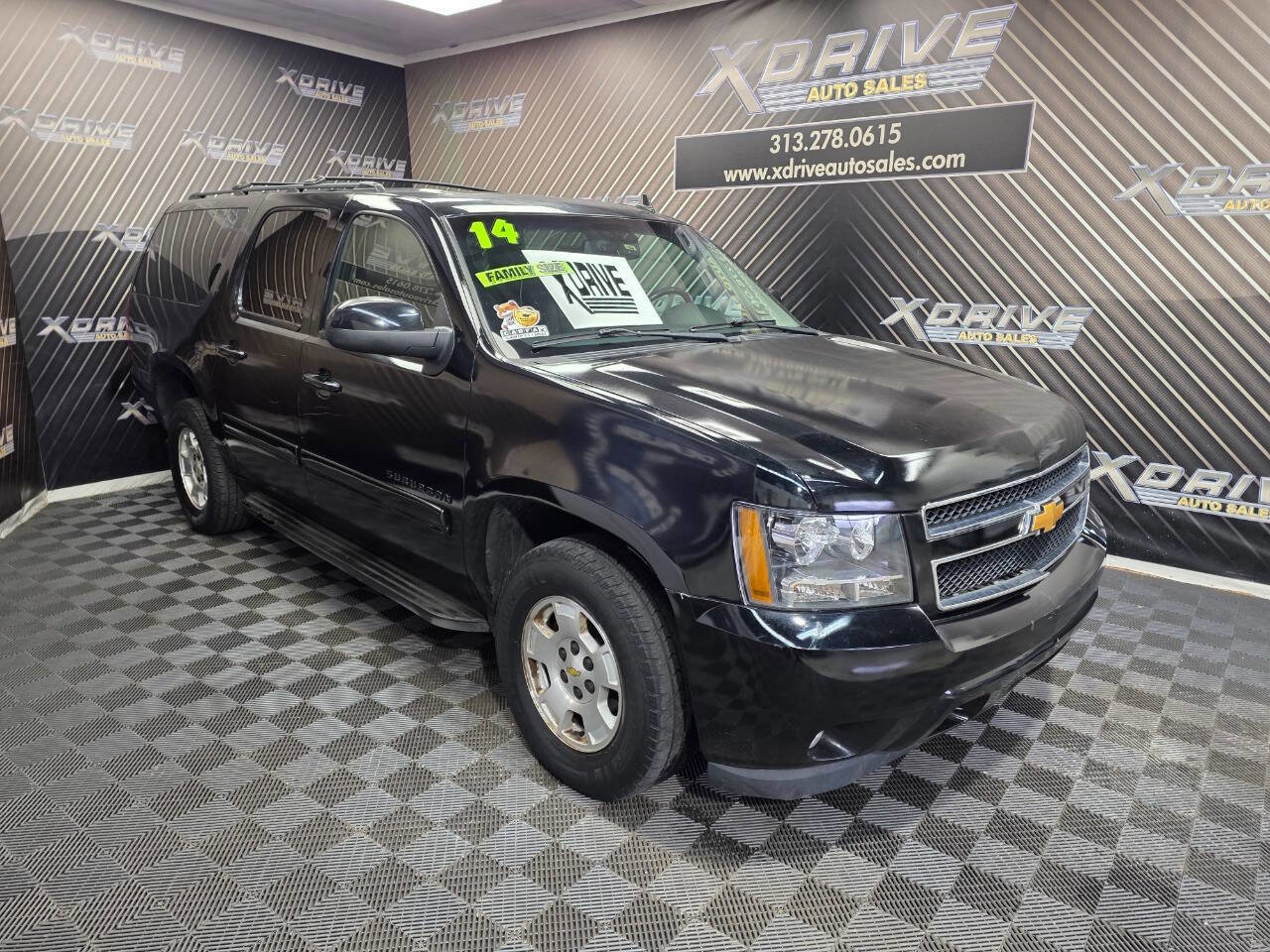 Used 2014 Chevrolet Suburban LT image 9