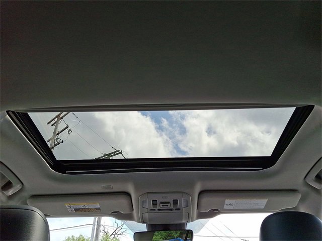 Used 2022 Toyota Highlander XLE image 18