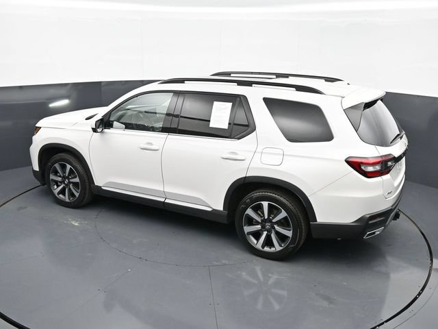 Used 2025 Honda Pilot Touring image 29