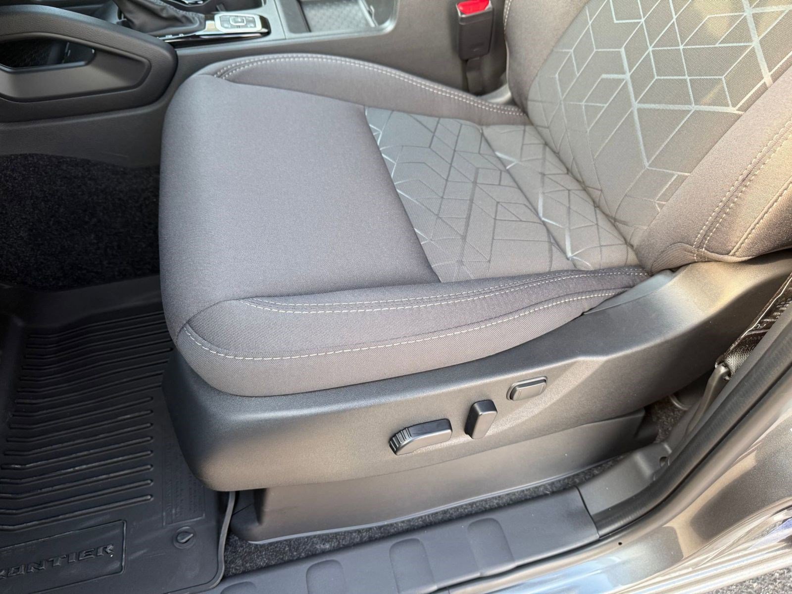 New 2026 Nissan Frontier SV w/ All-Weather Content Package image 12