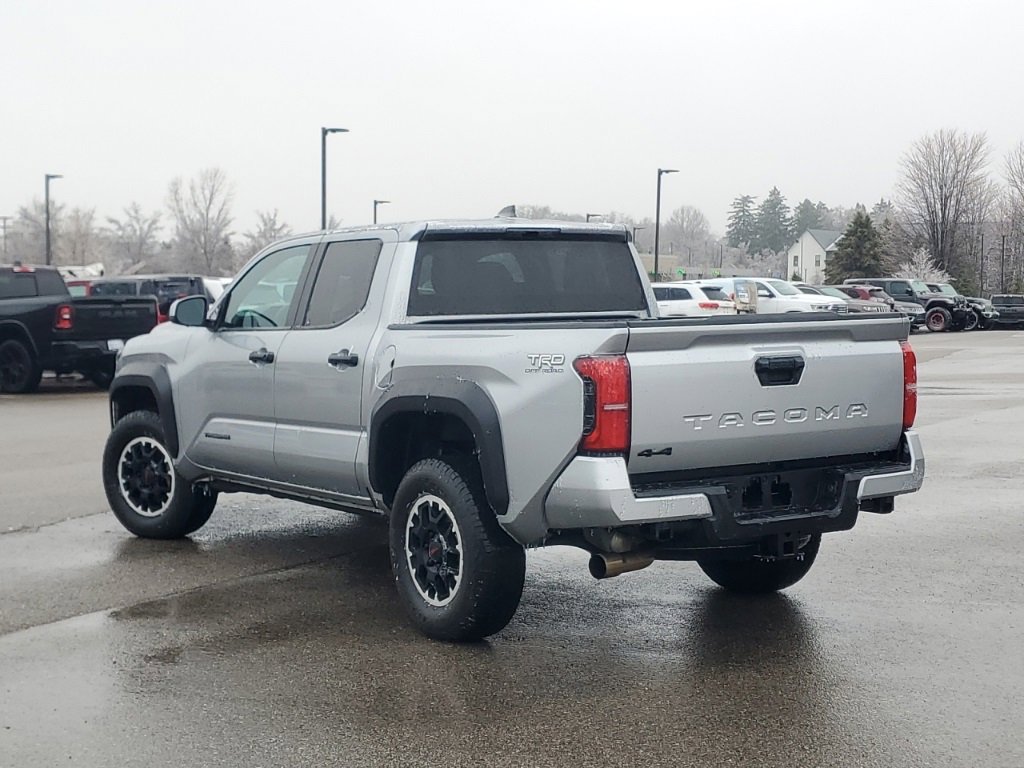 Used 2024 Toyota Tacoma TRD Sport image 3