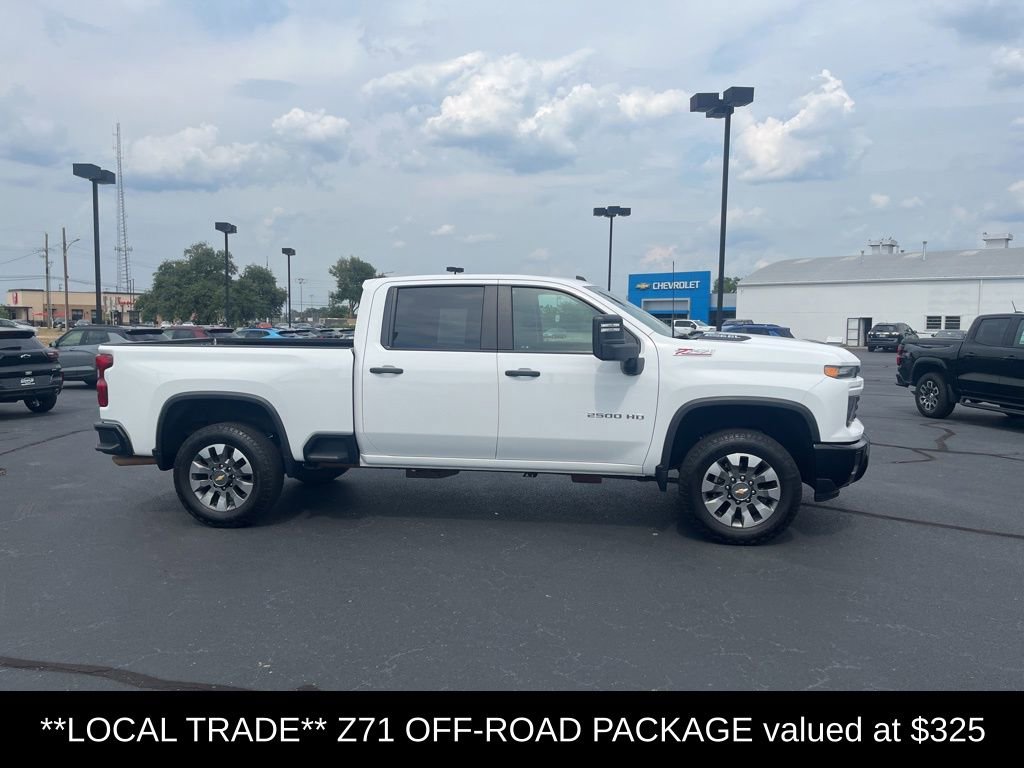 Used 2024 Chevrolet Silverado 2500 Custom w/ Custom Value Package image 3