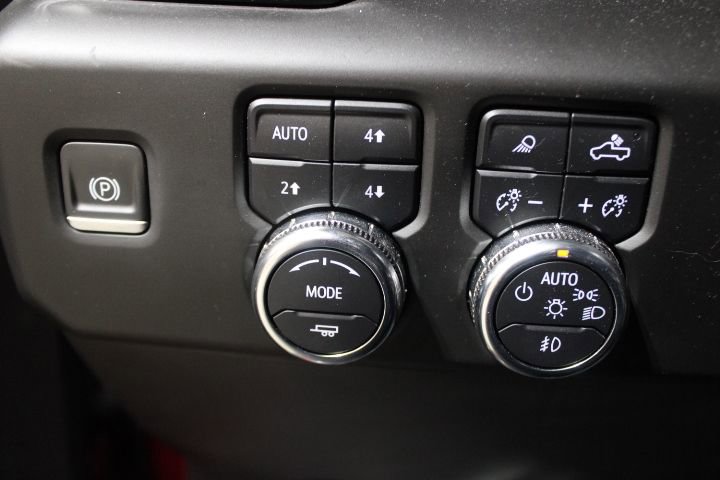 Used 2024 GMC Sierra 1500 AT4 w/ Technology Package image 42