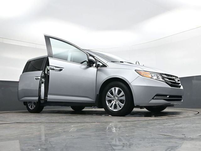 Used 2016 Honda Odyssey SE image 41