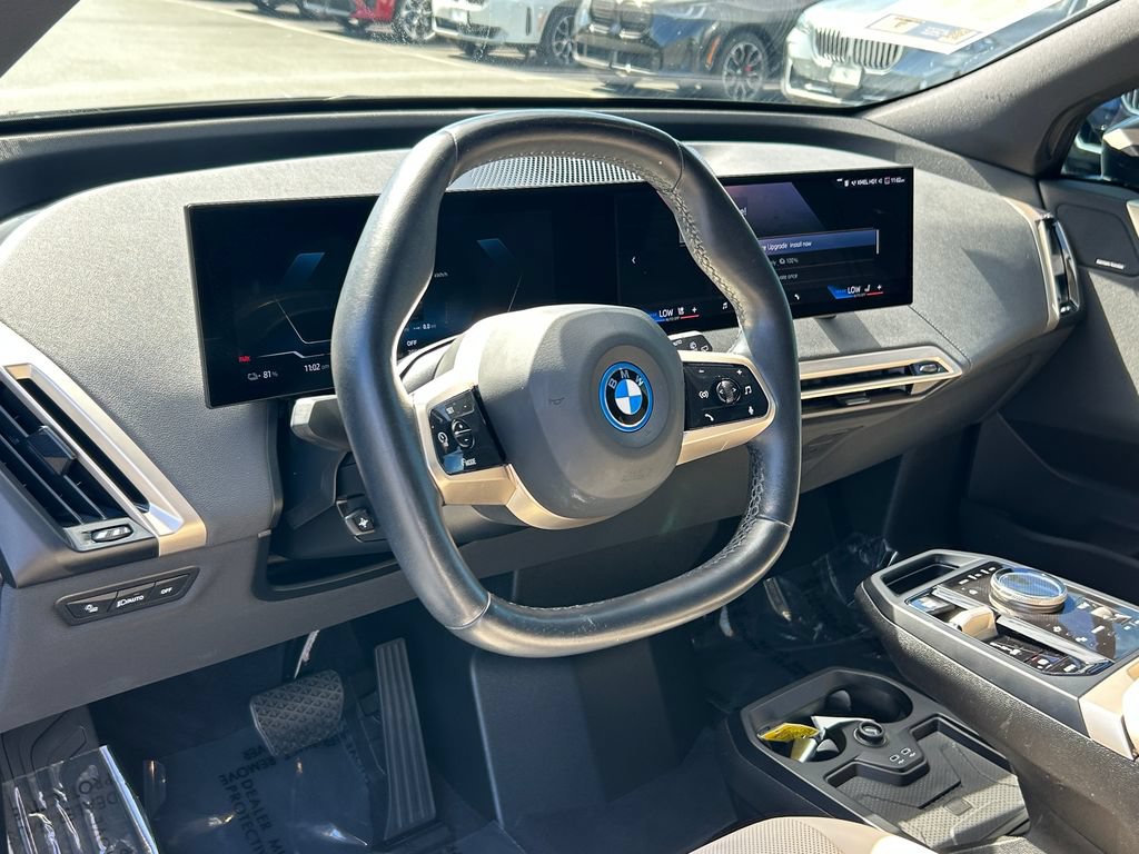 Used 2024 BMW iX xDrive50 w/ Sport Package AWD/4WD image 13